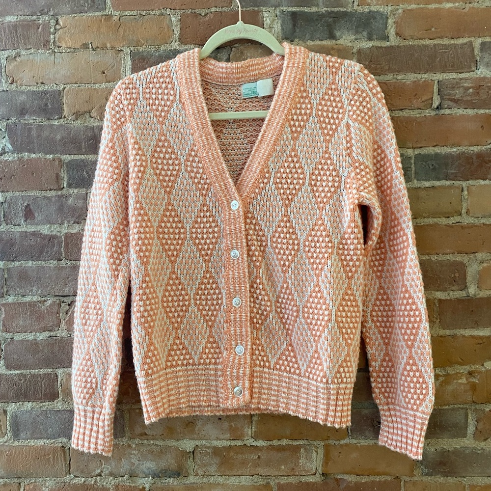 Vintage peach v-neck cardigan sz medium